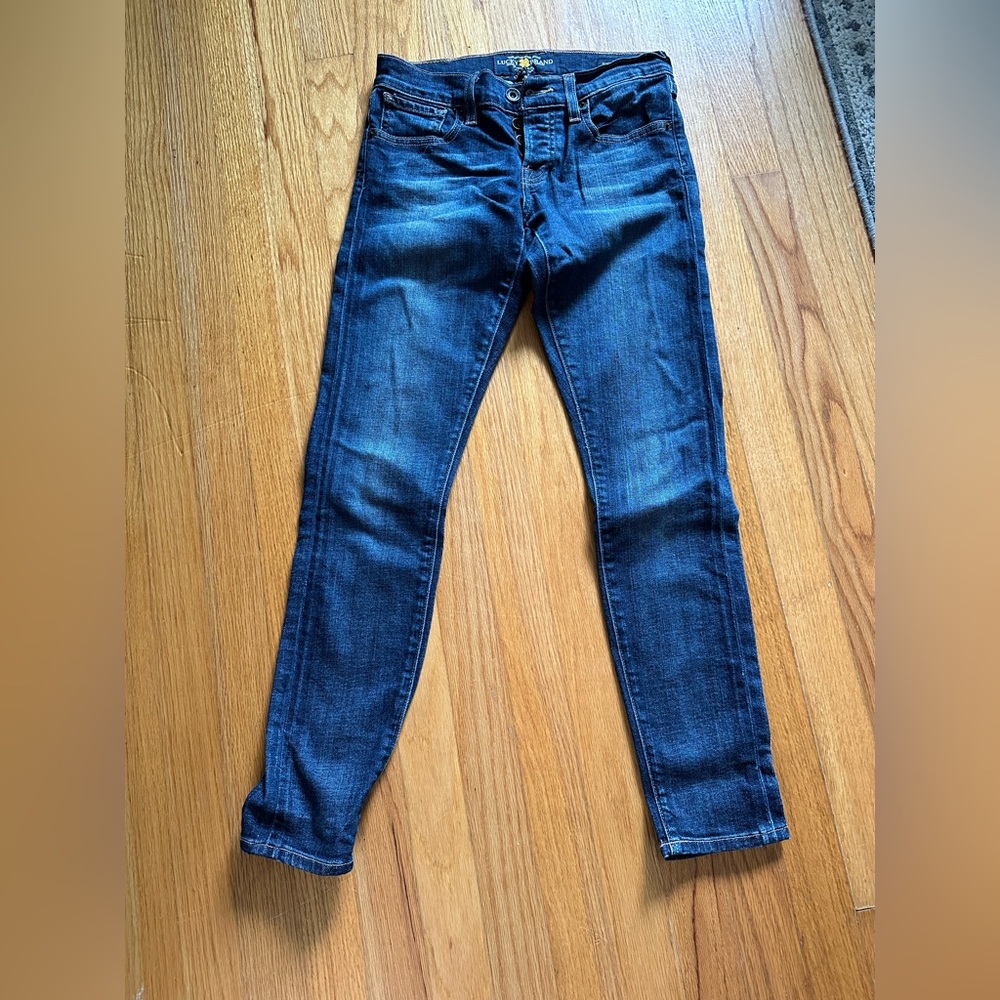 Women’s Lucky Brand straight leg jeans